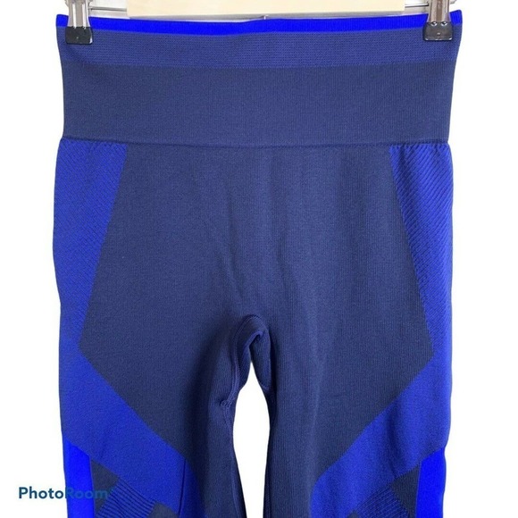 Victoria's Secret PINK Cool & Comfy Leggings‎ - Picture 2 of 8